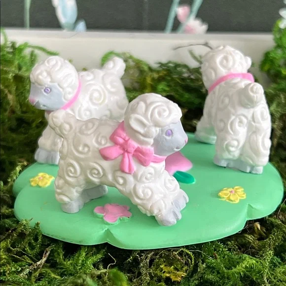 VINTAGE AVON whimsical Easter egg resin holders, baby ducks, bunnies, sheep. 90s - Picture 5 of 14